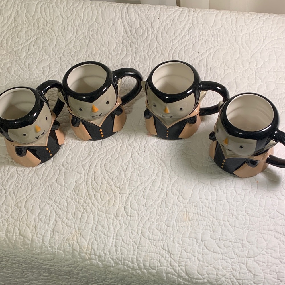 Hyde & EEK Vampire Ceramic Mugs Set of 4 NEW Dishwasher/Microwave Safe very cute